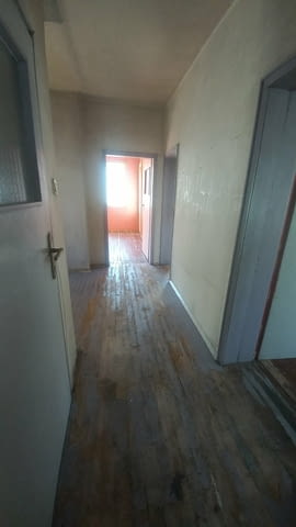 Продаваме тристаен апартамент в кв. Смирненски 3-стаен, 95 м2, Тухла - град Пловдив | Апартаменти - снимка 4