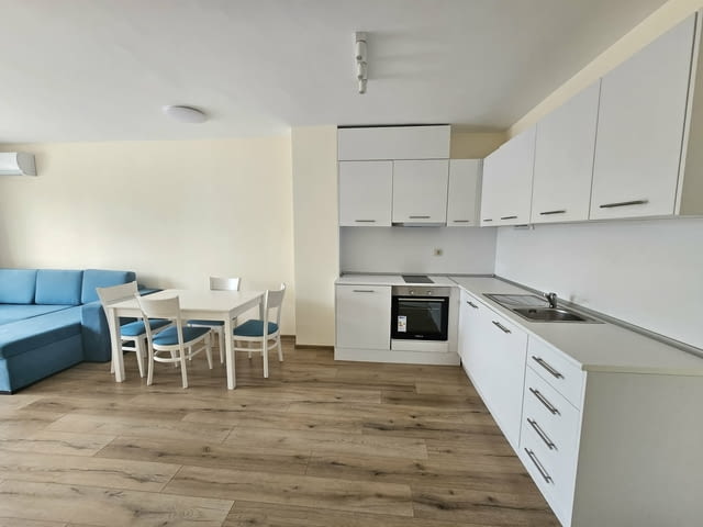 Представяме Двустаен апартамент в престижния комплекс Varna South Bay Beach Residence - гр. Варна Ко - снимка 5