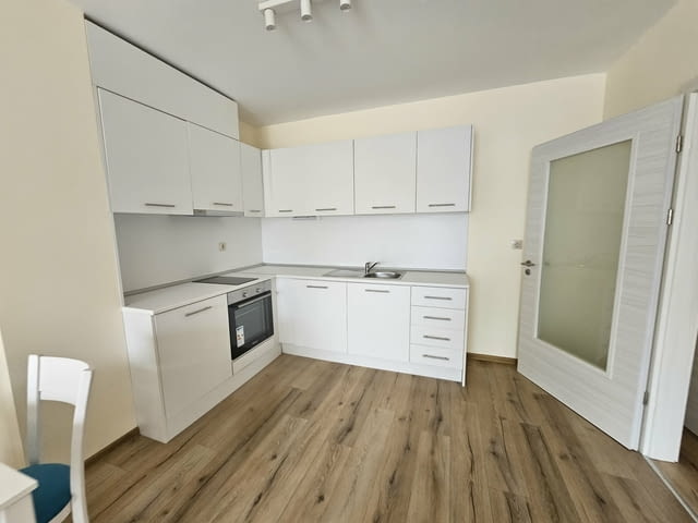 Представяме Двустаен апартамент в престижния комплекс Varna South Bay Beach Residence - гр. Варна Ко - снимка 6