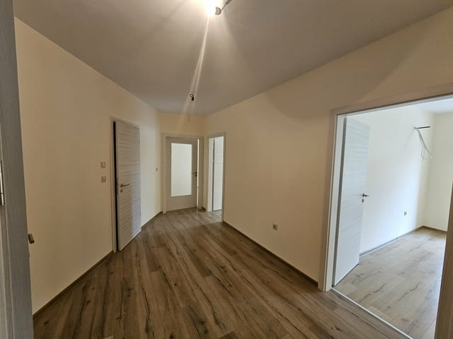 Представяме Тристаен Апартамент с паркомясто в престижния комплекс Varna South Bay Beach Residence - - снимка 3