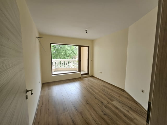 Представяме Тристаен Апартамент с паркомясто в престижния комплекс Varna South Bay Beach Residence - - снимка 4