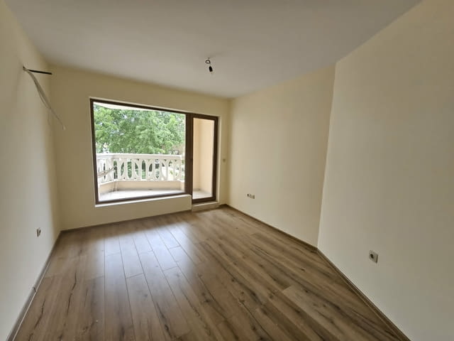 Представяме Тристаен Апартамент с паркомясто в престижния комплекс Varna South Bay Beach Residence - - снимка 5