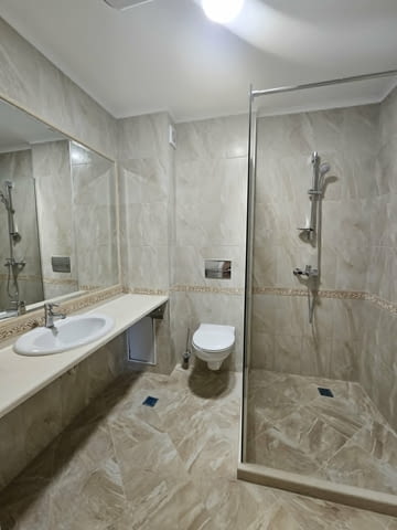 Представяме Тристаен Апартамент с паркомясто в престижния комплекс Varna South Bay Beach Residence - - снимка 7
