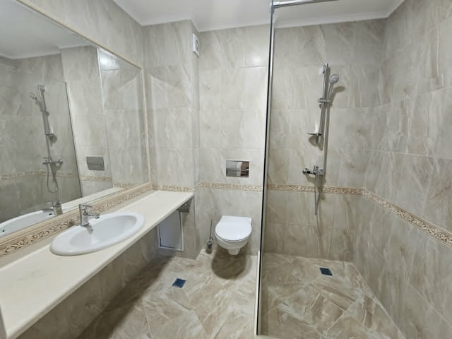 Представяме Тристаен Апартамент с паркомясто в престижния комплекс Varna South Bay Beach Residence - - снимка 8
