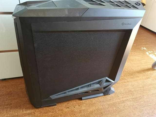 Silverstone Raven RV01-B Window Big Tower - село Куклен | Настолни Компютри - снимка 2