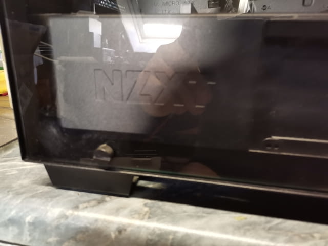 Nzxt h500i - село Куклен | Части / Аксесоари - снимка 2