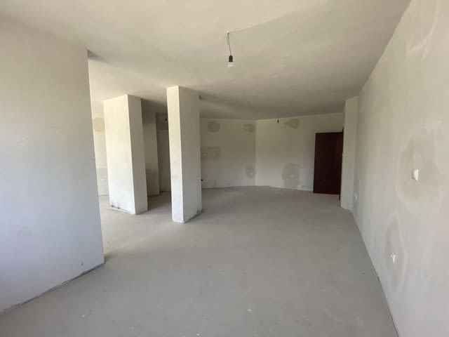 Продавам тристаен апартамент в гр. Перник кв. Изток, city of Pernik | Apartments - снимка 2