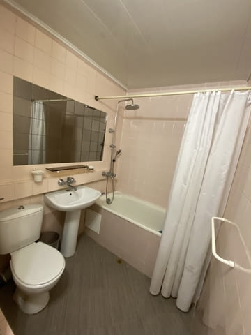 Продавам тристаен апартамент в гр. Перник кв. Изток, city of Pernik | Apartments - снимка 8