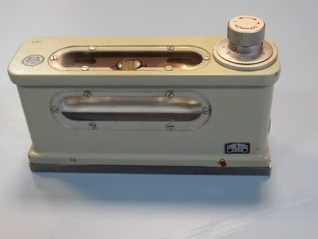 Нивелир машинен Carl Zeis Jena DDR precicion mashine level 0.01 mm/m - снимка 2