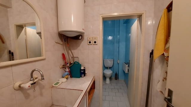 Просторен многостаен апартамент в кв.Училищни, гр.Хасково, city of Haskovo - снимка 9