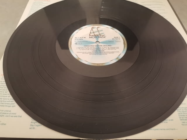 Lionel Richie – Dancing On The Ceiling - village Kuklеn | Music Goods - снимка 5