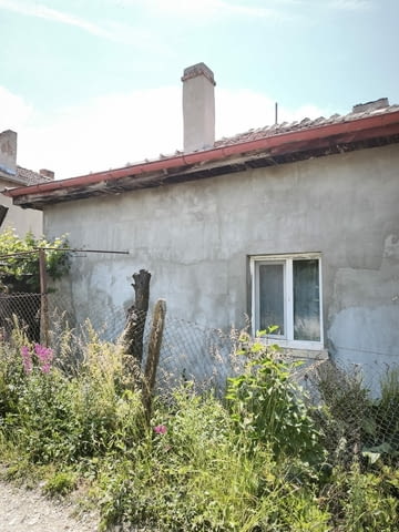 Продавам едноетажна къща в гр. Перник кв. Могиличе, city of Pernik | Houses & Villas - снимка 1