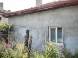 Продавам едноетажна къща в гр. Перник кв. Могиличе