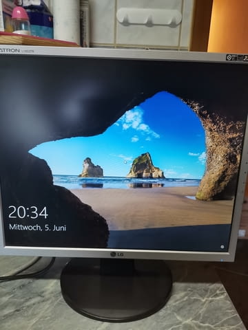 LG L1953TR-SF Monitor - village Kuklеn | Monitors - снимка 1