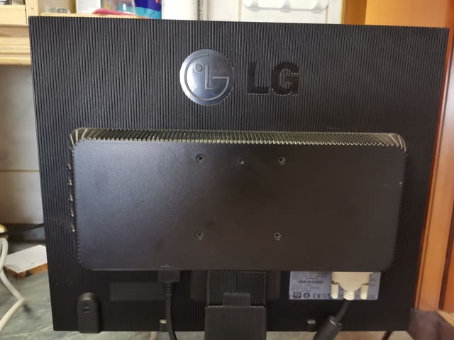 LG L1953TR-SF Monitor - village Kuklеn | Monitors - снимка 7