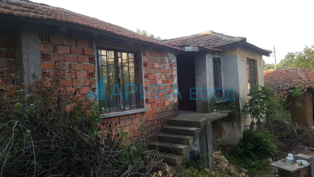 Къща в центъра на с. Царева поляна, община Стамболово, village Careva poliana - снимка 2