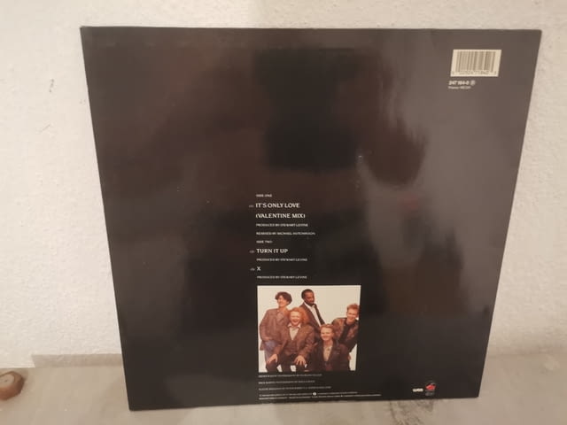 Simply Red – It's Only Love (Valentine Mix) - village Kuklеn | Music Goods - снимка 2