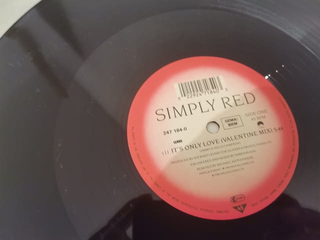 Simply Red – It's Only Love (Valentine Mix) - village Kuklеn | Music Goods - снимка 6