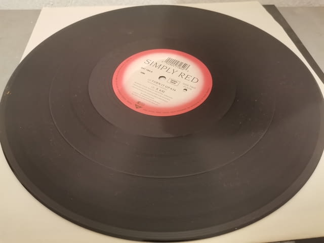 Simply Red – It's Only Love (Valentine Mix) - village Kuklеn | Music Goods - снимка 7