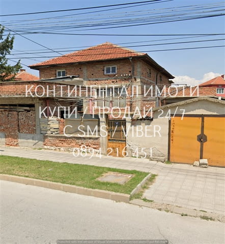 Кодг 62945. Двуетажна тухлена къща 150м2 с двор 600м2 с гараж. Първият етаж е на метър над земята, п - снимка 2
