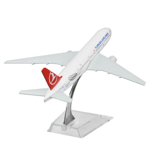 Boeing 777 самолет модел макет Turkish Airlines Истанбул Кушадасъ Анкара Балканите Босфора полет люк - снимка 4