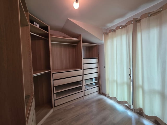 Дизайнерски тристаен апартамент с панорамни тераси в кв.Овчарски, гр.Хас - снимка 10