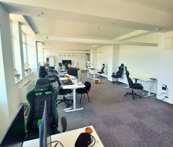 Офис под наем Studio, 82 m2, Brick - city of Varna | Offices - снимка 2