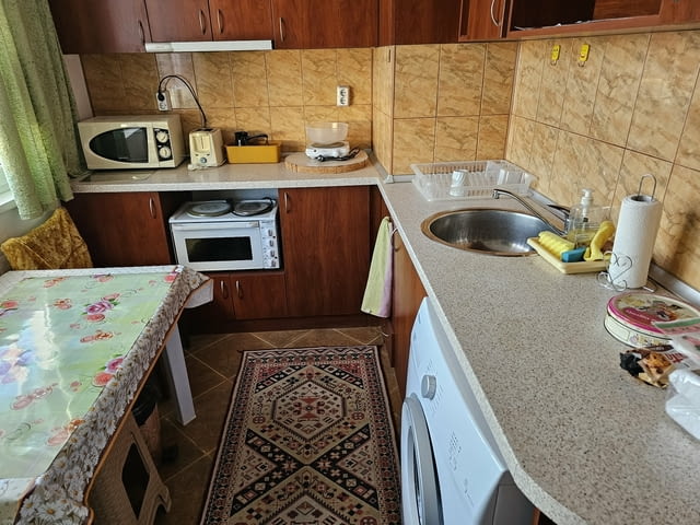 Предлагаме под наем Двустаен апартамент - до Електрон , читалище Маяковски - снимка 12