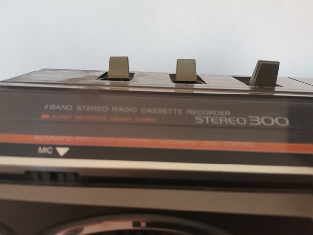 AIWA STEREO 300 4 Band GhettoBlaster Radio Cassette, village Kuklеn | Audio Systems - снимка 2