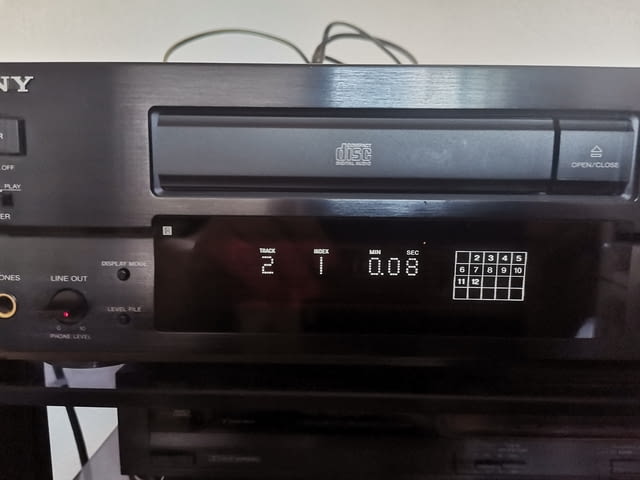 SONY CDP-X339ES Compact Disc Player Sony, Друг - село Куклен | Аудиосистеми - снимка 3