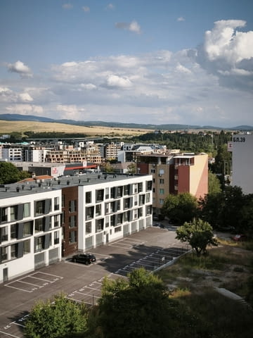 Продавам тристаен апартамент в гр. Перник кв. Изток, град Перник | Апартаменти - снимка 1