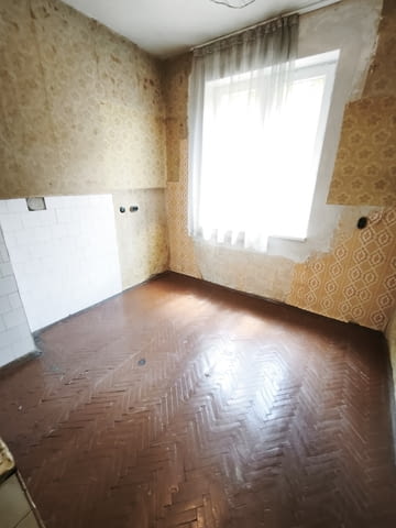 Продавам двустаен апартамент в гр. Перник кв. Изток, град Перник | Апартаменти - снимка 4