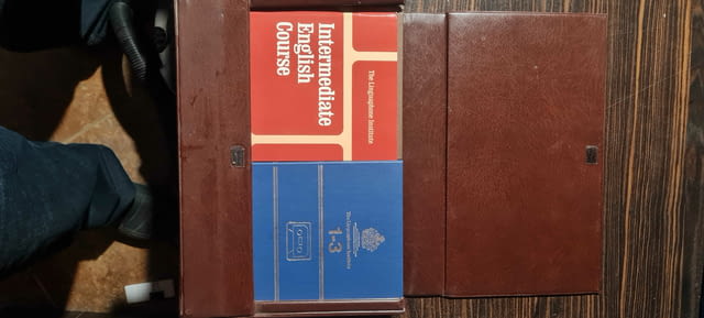 Продавам 3 бр. комплект учебници за английски с касетки,, град Пловдив | Други - снимка 9