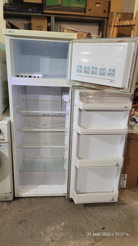 Хладилник с камера работещ , Embeddable - No - city of Plovdiv | Refrigerators & Freezers - снимка 1