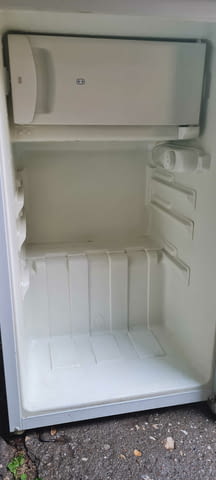 Продавам работещ малък хладилник NEO, city of Plovdiv | Refrigerators & Freezers - снимка 4
