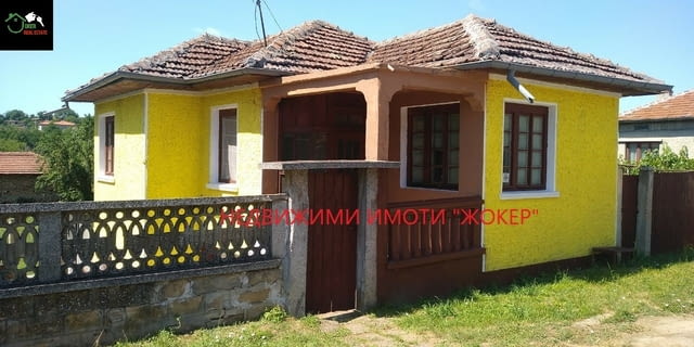 Къща с двор в село Добри дял 2-етажна, Гредоред, 100 м2 - село Добри дял | Къщи / Вили - снимка 1