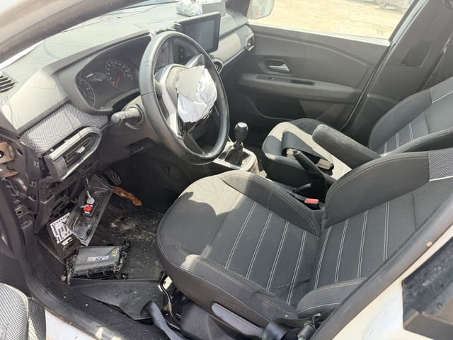 Dacia Sandero 3 1.0 TCe двигател H4D470, 91 кс., 6 ск., 2024 г., euro 6D, Дачия Сандеро 3 1.0TCe, en - снимка 8