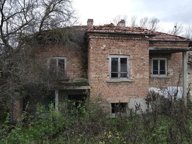 Продавам къща в с. Иваново 2-floor, Other, 100 m2 - city of Varbitsa | Houses & Villas - снимка 2