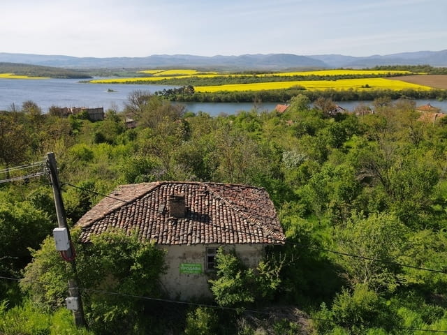 Продавам къща в с. Ловец 1-floor, 70 m2 - city of Varbitsa | Houses & Villas - снимка 2