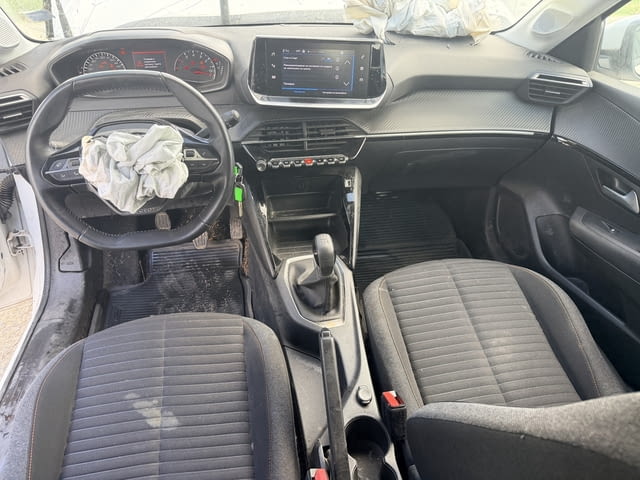 Peugeot 208 1.2 PureTech, двигател HMH, 75 кс., 5 ск., 45000 км., 2022г., евро 6D, Пежо 208 1.2 Pure - снимка 12