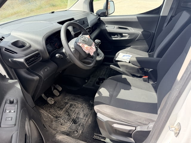 Toyota Proace City 1.5 D4D, двигател YHT DV5RCF, 102 кс., 6 ск., 81000 км., 2023 г., euro 6D, Тойота - снимка 8