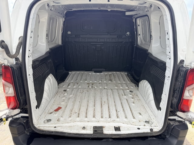 Toyota Proace City 1.5 D4D, двигател YHT DV5RCF, 102 кс., 6 ск., 81000 км., 2023 г., euro 6D, Тойота - снимка 10