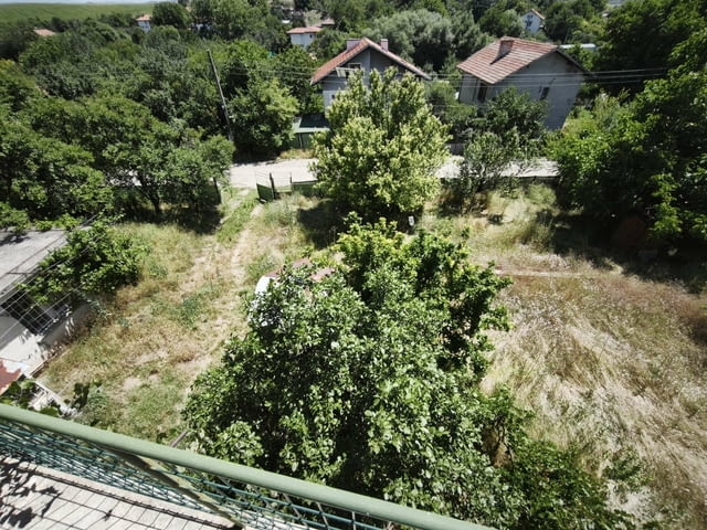 Продавам двуетажна къща в общ. Брезник с. Велковци, село Велковци | Къщи / Вили - снимка 10