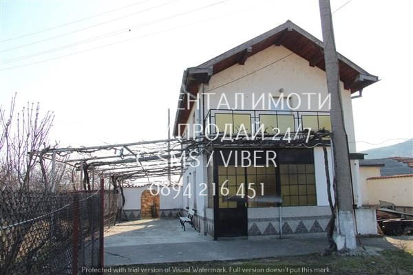 Код 63228. Стопанска база с РЗП над 2000м2 върху площ от 9800м2. Състои се от 7 сгради 1420м2, двует - снимка 4