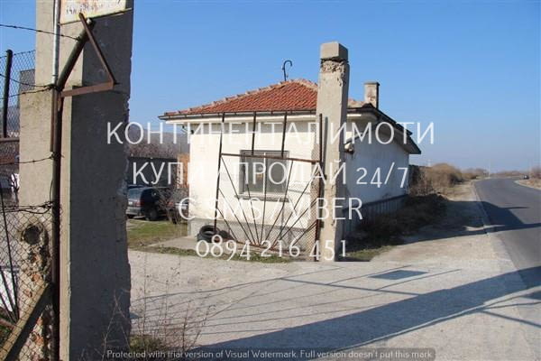Код 63228. Стопанска база с РЗП над 2000м2 върху площ от 9800м2. Състои се от 7 сгради 1420м2, двует - снимка 7