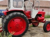 Продавам трактор ЮМЗ