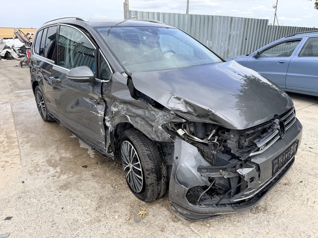 Vw Touran (5T1) 2.0 TDi BlueMotion двигател DFGA, ск. кутия DSG SGG, R line, 150 кс., 7 местен, 1720 - снимка 3