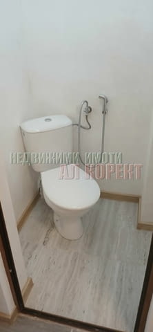Слънчев етаж от къща с двор в Галатая след основен ремонт, град Варна | Къщи / Вили - снимка 11