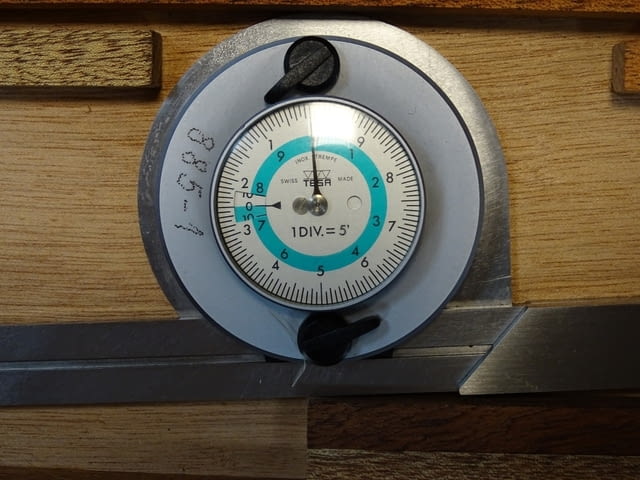 Машинен индикаторен ъгломер TESA EAC dial bevel protractor L-200 5′ - снимка 2