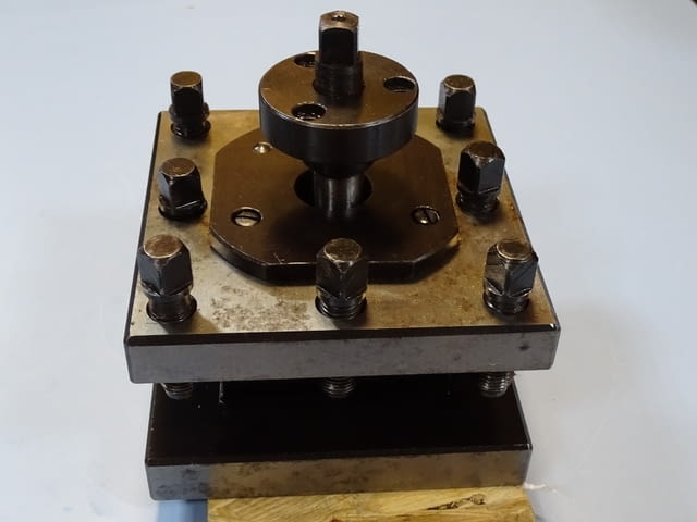 Ножодържач с челни палци за струг 154х154х42mm tool holder with front clamping pins - снимка 3